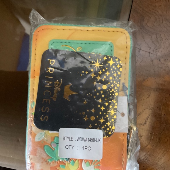 Disney Tina loungefly wallet - Picture 2 of 2